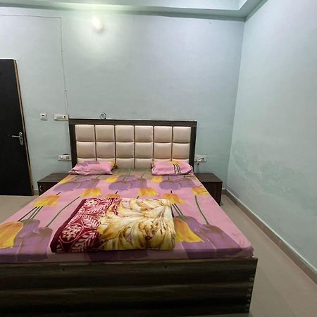 Shri Ji Baba Ki Haveli Hotel Govardhan Kültér fotó