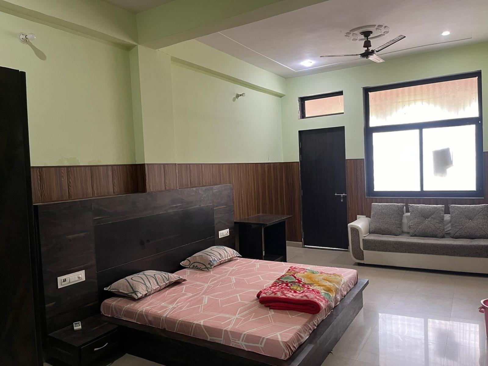 Shri Ji Baba Ki Haveli Hotel Govardhan Kültér fotó